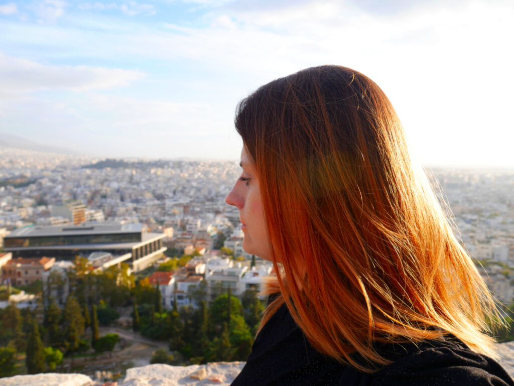 zdjęcie Neetris w tle panorama Aten z Akropolu